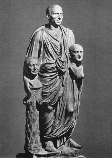 	Статуя римлянина с портретами предков. Мрамор. 25 – 21 гг. до н.э.