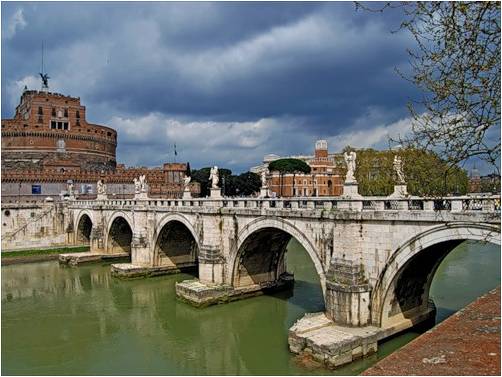 Мост Сант-Анджело . II в. Рим.