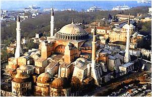 Храм Св.Софии в Константинополе – купольная базилика: